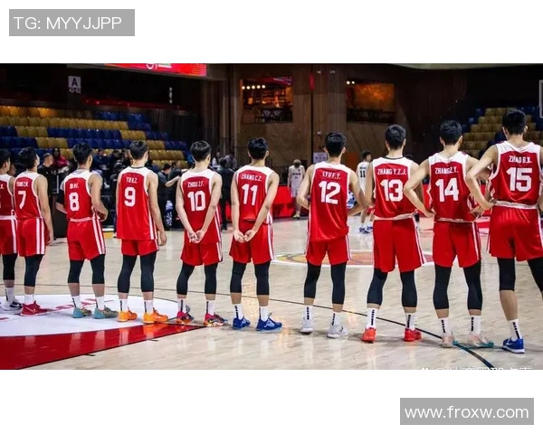 中国男篮迎战伊朗队期待逆转局势全力争胜展现团队精神与拼搏意志